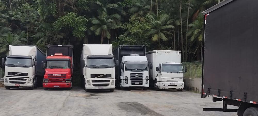 Frota de Caminhões e Veículos leves